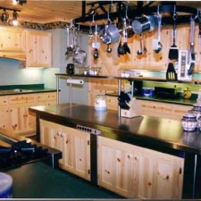 Knotty Pine Shaker Style Kitchen