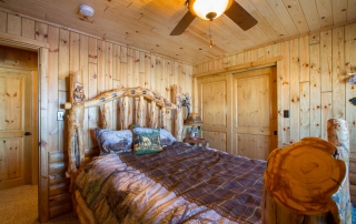 knotty pine wood
