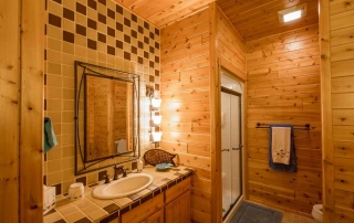 Benefits of Paneling with Tongue-n-Groove End-Matching Features